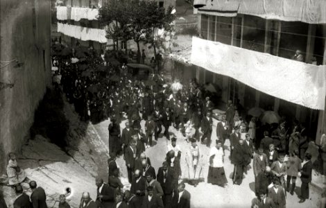 Celebración de una procesión religiosa (1 de 2) - Fondo Car-Kutxa Fototeka
