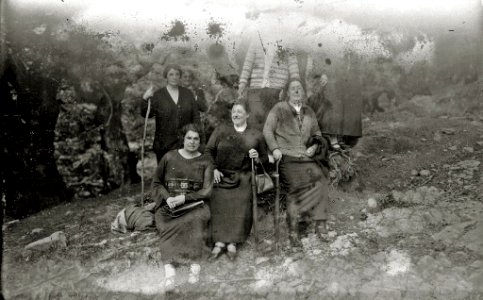 Celebración de una romería a Arantzazu - Azpeitia (20 de 30) - Fondo Car-Kutxa Fototeka