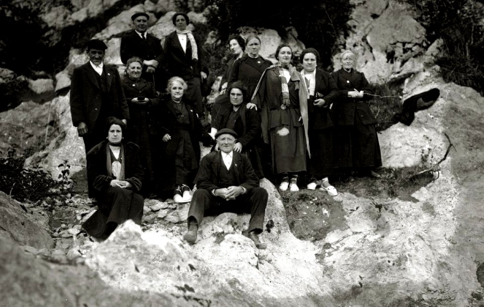 Celebración de una romería a Arantzazu (17 de 30) - Fondo Car-Kutxa Fototeka