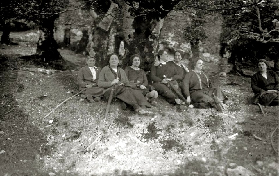 Celebración de una romería a Arantzazu - Azpeitia (16 de 30) - Fondo Car-Kutxa Fototeka