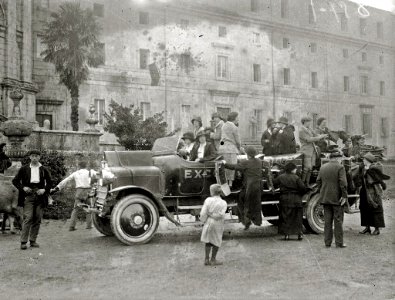 Celebración de una romería a Arantzazu - Azpeitia (4 de 30) - Fondo Car-Kutxa Fototeka