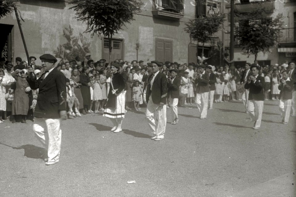 Celebración del alarde de Irun con motivo de las fiestas de San Marcial (37 de 49) - Fondo Car-Kutxa Fototeka