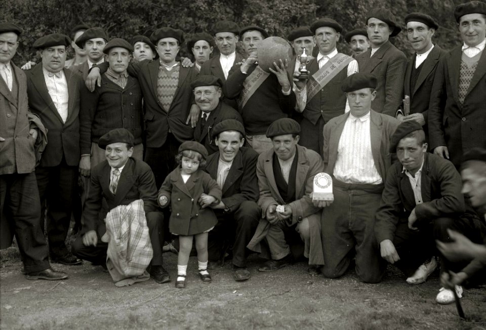 Celebración del campeonato de bolos de Gipuzkoa (1 de 3) - Fondo Car-Kutxa Fototeka