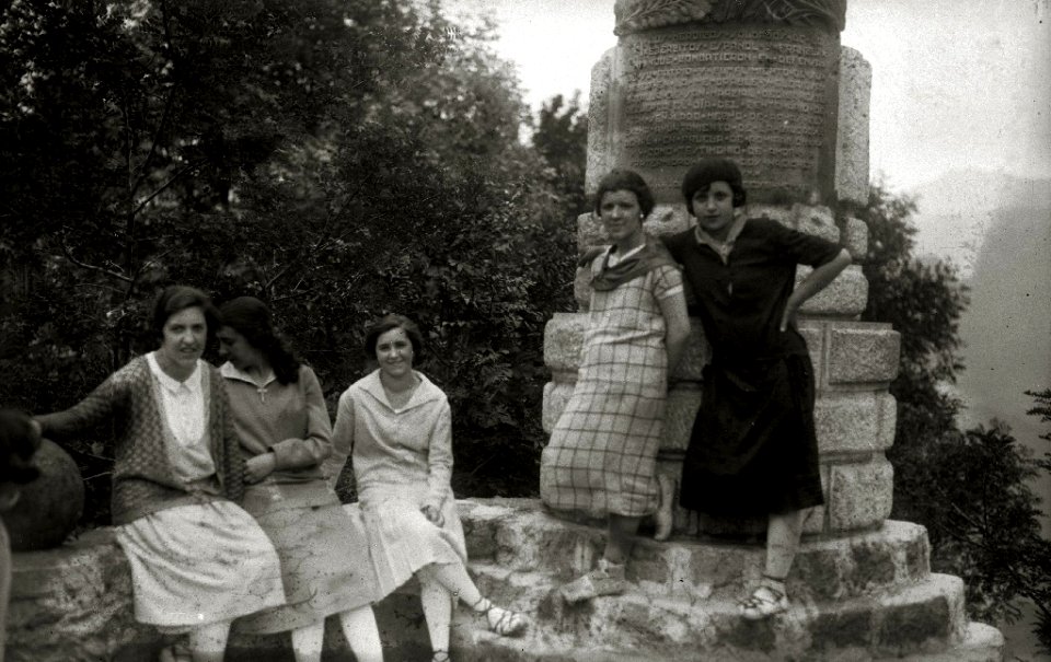 Celebración del alarde de Irun con motivo de las fiestas de San Marcial (28 de 49) - Fondo Car-Kutxa Fototeka
