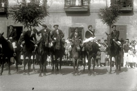 Celebración del alarde de Irun con motivo de las fiestas de San Marcial (38 de 49) - Fondo Car-Kutxa Fototeka