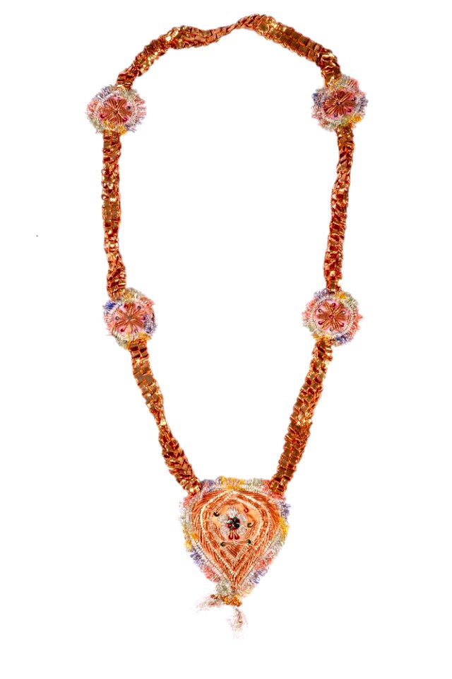 Ceremonial welcome necklace given to First Lady Jacqueline Kennedy by Prime Minister Nehru during her state visit to India in 1962 (6)