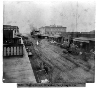 Centre Street, Stockton, San Joaquin County LCCN2002721301