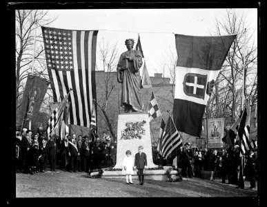 Ceremony at Dante Memorial, Washington, D.C. LCCN2016890982