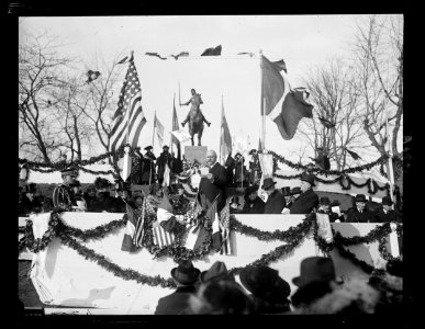 Ceremony at Jeanne d'Arc Memorial, Meridian Hill Park, Washington, D.C. LCCN2016891109