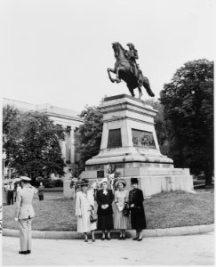 Ceremony at statue of South American patriot San Martin in Washington, D. C. President Truman is not present at the... - NARA - 199745