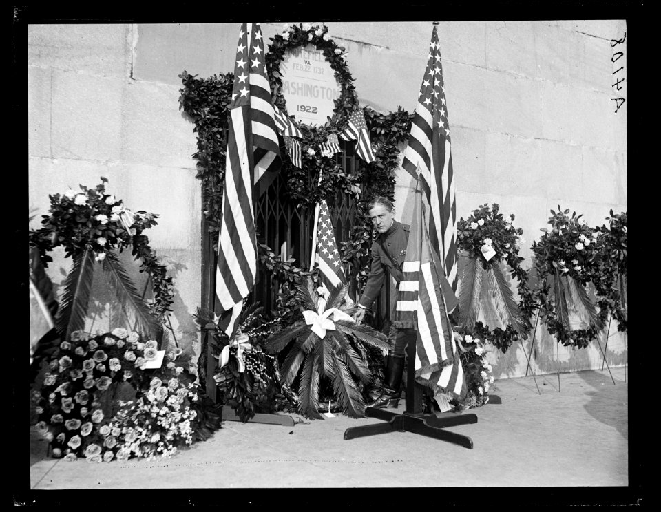 Ceremony at Washington Monument, Washington, D.C. LCCN2016891252