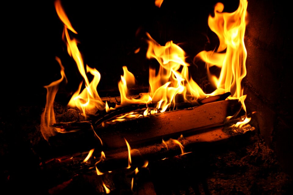 Heat an outbreak of fireplace