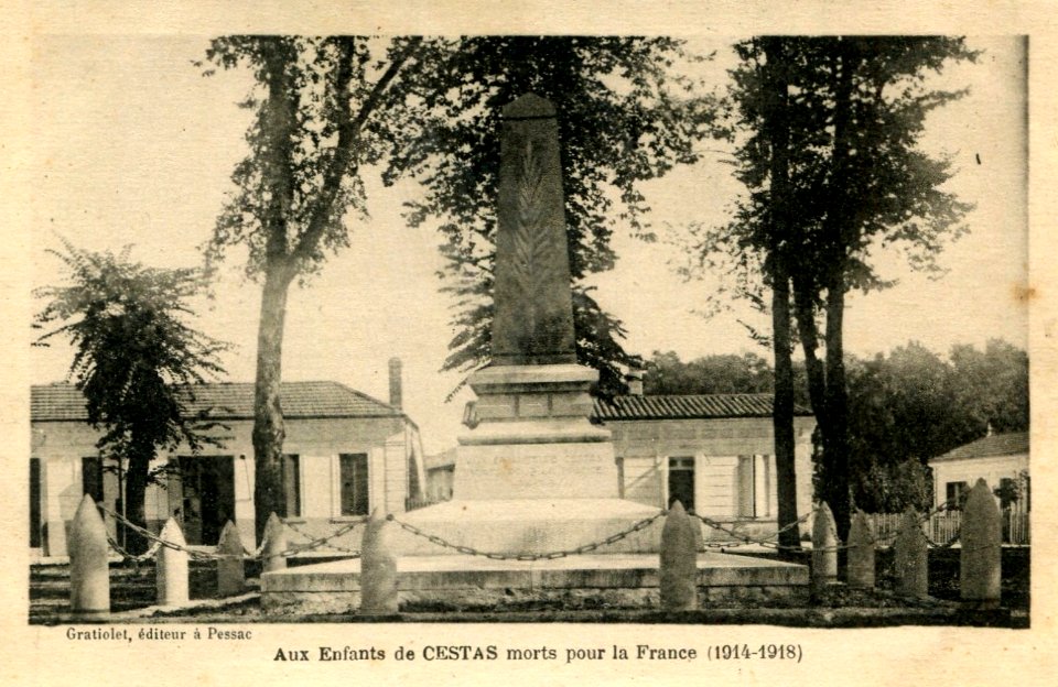 Cestas - monument aux morts
