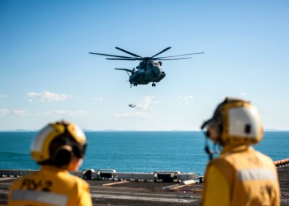 CH-53 Super Stallion 130804-N-KE519-007