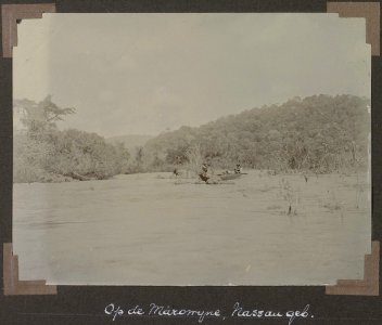 Collectie NMvWereldculturen, RV-A102-1-11, 'Op de Marowijne, Nassau geb.'. Foto- G.M. Versteeg, 1903-1904