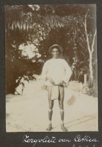Collectie NMvWereldculturen, RV-A102-1-101, 'Zorgvlieti van Cottica'. Foto- G.M. Versteeg, 1903-1904
