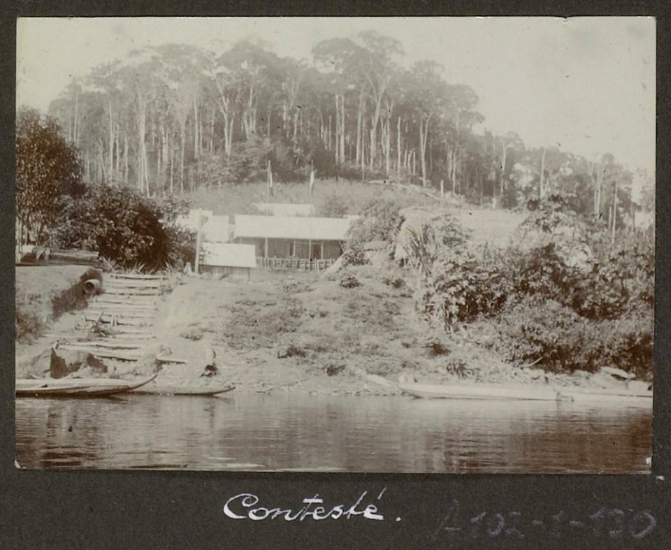 Collectie NMvWereldculturen, RV-A102-1-130, 'Contesté'. Foto- G.M. Versteeg, 1903-1904