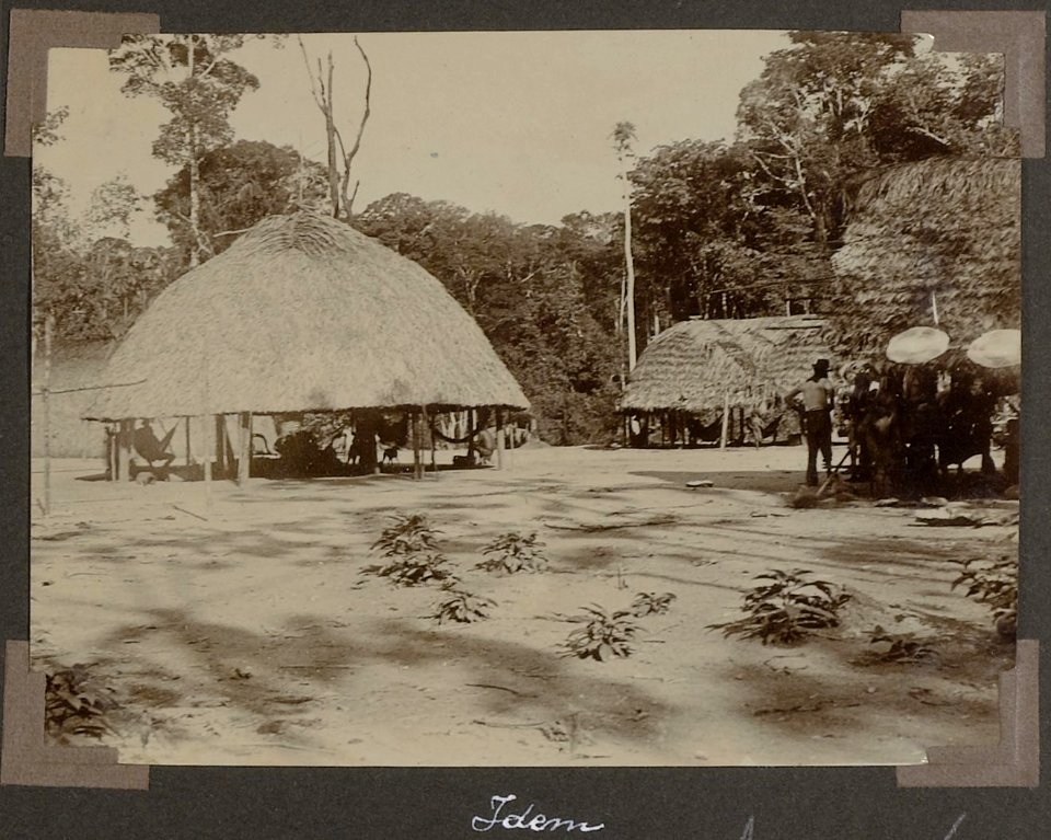 Collectie NMvWereldculturen, RV-A102-1-164, 'Jamaike'. Foto- G.M. Versteeg, 1903-1904
