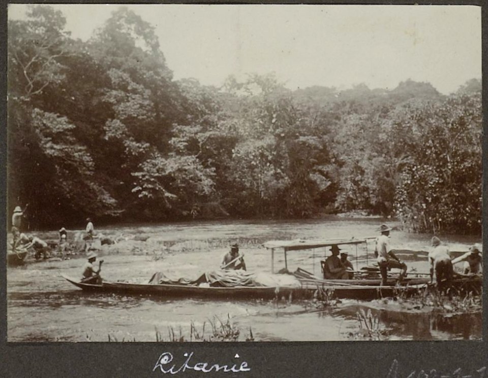 Collectie NMvWereldculturen, RV-A102-1-198, 'Litanie'. Foto- G.M. Versteeg, 1903-1904