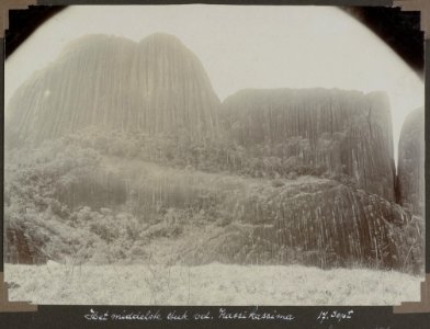 Collectie NMvWereldculturen, RV-A103-1-101, 'Het middelste stuk van de Kassikasima'. Foto- G.M. Versteeg, 17 september 1904
