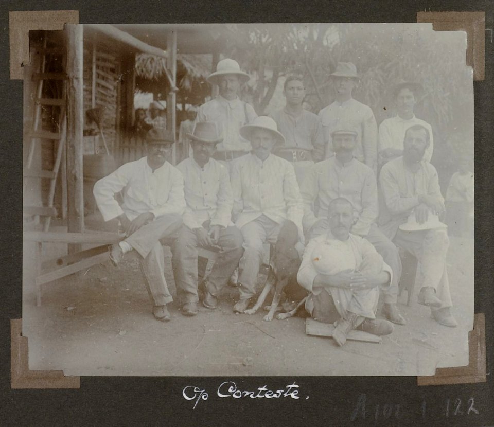 Collectie NMvWereldculturen, RV-A102-1-122, 'Op Conteste'. Foto- G.M. Versteeg, 1903-1904
