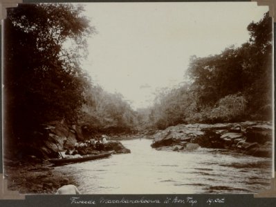 Collectie NMvWereldculturen, RV-A103-1-170, 'Tweede Marakanakoewa in de Boven Tapanahoni'. Foto- G.M. Versteeg, 19 oktober 1904