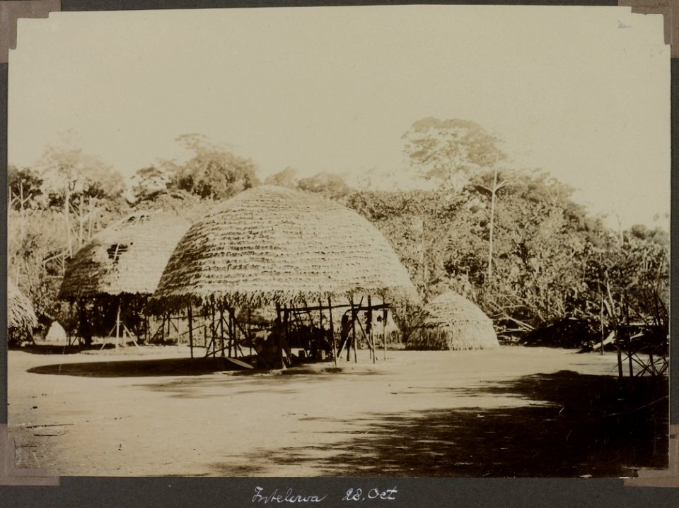 Collectie NMvWereldculturen, RV-A103-1-183, 'Inteliwa'. Foto- G.M. Versteeg, 28 oktober 1904