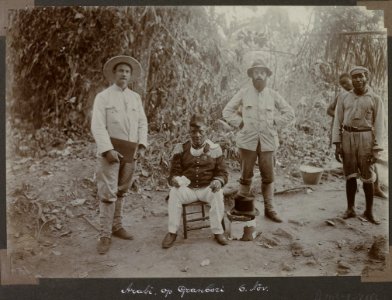 Collectie NMvWereldculturen, RV-A103-1-203, 'Arabi op Granbori'. Foto- G.M. Versteeg, 6 november 1904
