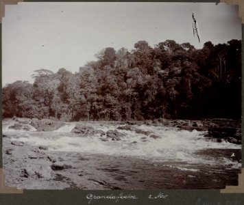 Collectie NMvWereldculturen, RV-A103-1-198, 'Grandafoetoe'. Foto- G.M. Versteeg, 2 november 1904