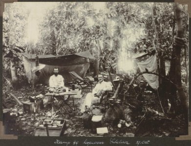 Collectie NMvWereldculturen, RV-A103-1-182, 'Kamp 44 tegenover Inteliwa'. Foto- G.M. Versteeg, 27 oktober 1904