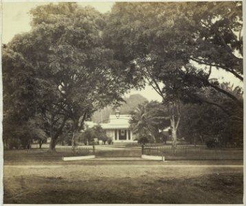 Collectie NMvWereldculturen, RV-A42-1-13, Foto, 'Particulier woonhuis in Batavia', fotograaf Woodbury & Page, ca. 1875