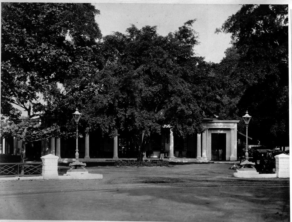 Collectie NMvWereldculturen, TM-60004851, Foto, 'Marine Hotel, Batavia', fotograaf toegeschreven aan Woodbury & Page, 1860-1872