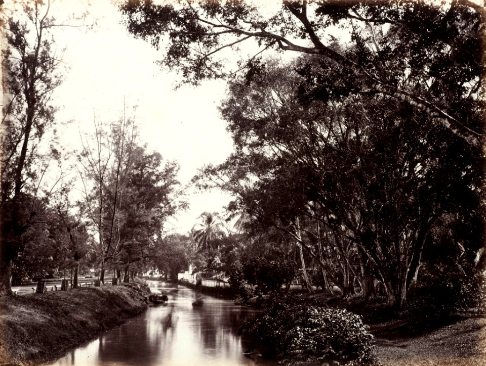 Collectie NMvWereldculturen, TM-60004952, Foto, 'Kali Tanah Abang, Batavia', fotograaf toegeschreven aan Woodbury & Page, 1857-1872