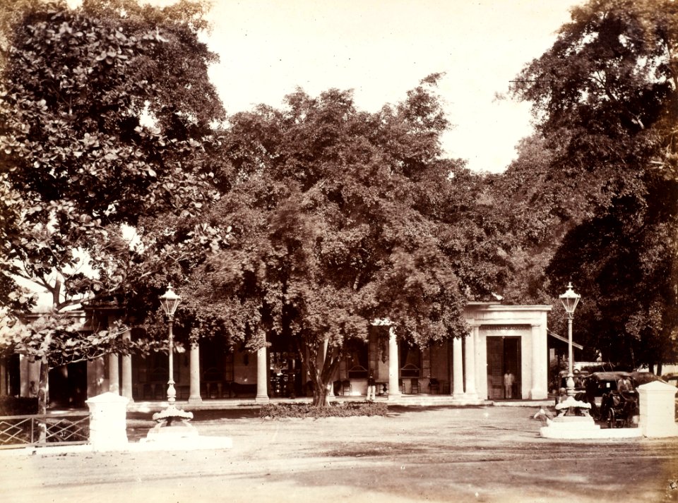Collectie NMvWereldculturen, TM-60004966, Foto, 'Marine Hotel, Batavia', fotograaf toegeschreven aan Woodbury & Page, 1860-1872