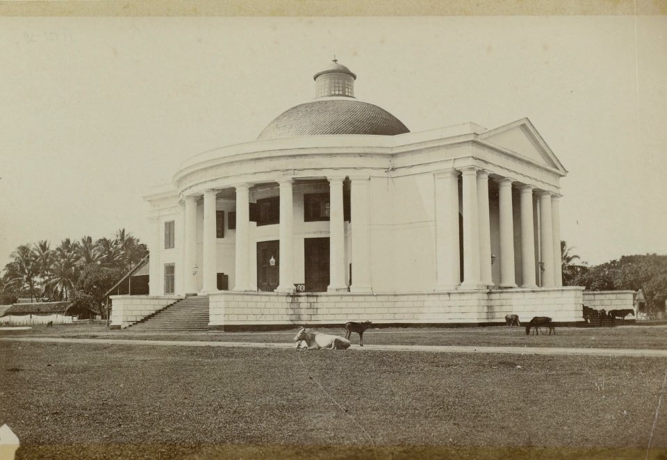 Collectie NMvWereldculturen, RV-A131-38, Foto, 'De protestantse Willemskerk', fotograaf Woodbury & Page, ca. 1870
