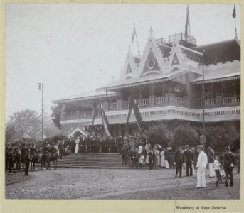 Collectie NMvWereldculturen, RV-A269-2, Foto, 'De opening van de tentoonstelling in het paleis van Raden Saleh te Batavia op 12 augustus 1893', fotograaf Woodbury & Page, 12 augustus 1893