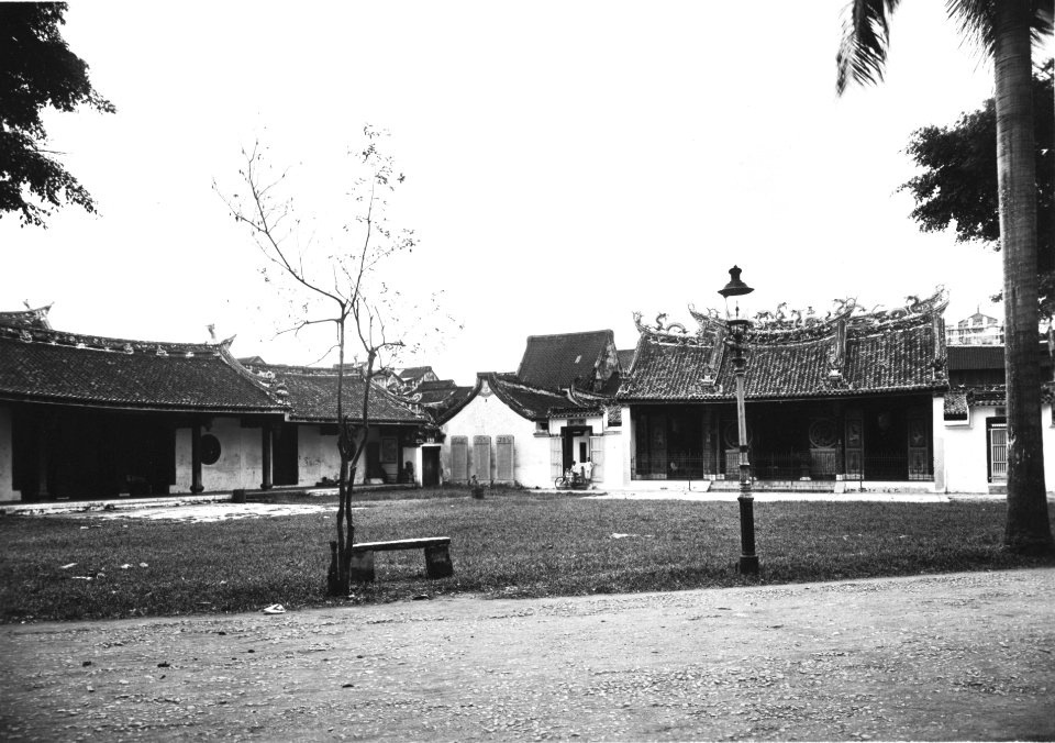 Collectie NMvWereldculturen, TM-60029486, Foto, 'Chinese tempel', fotograaf Fotografisch Atelier O. Hisgen & Co. NV, 1920-1927