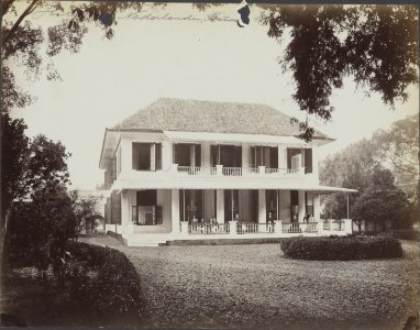 Collectie NMvWereldculturen, RV-A440-ee-35C, Foto, 'Hotel der Nederlanden te Batavia 1871', fotograaf Woodbury & Page, 1871