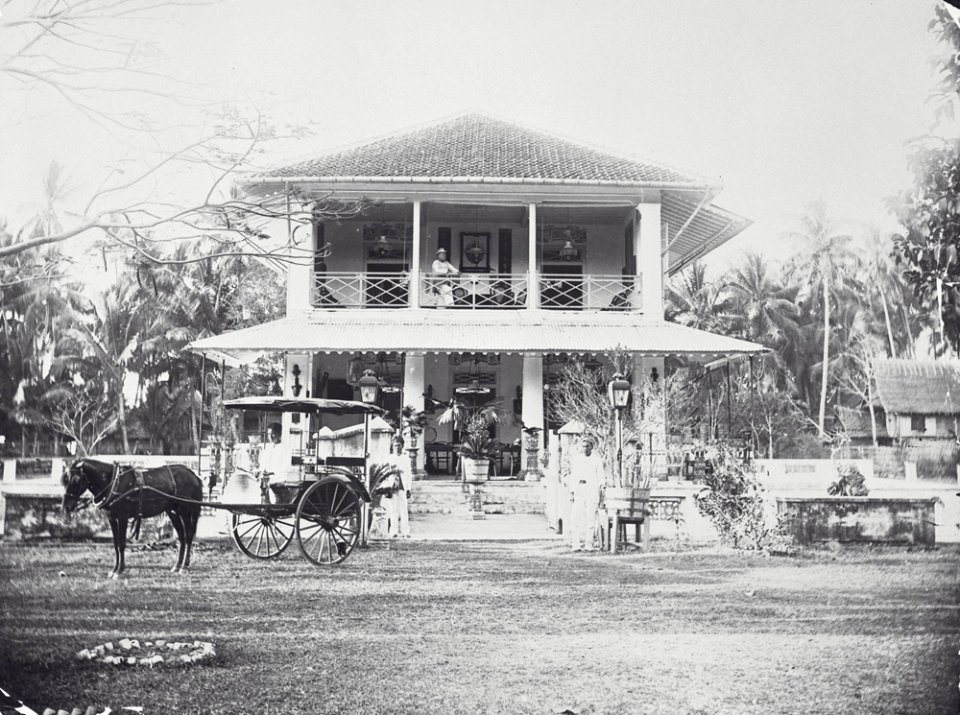 Collectie NMvWereldculturen, TM-60041442, Foto, 'Waterkasteel Paotrik, Makassar', fotograaf onbekend, 1890-1910