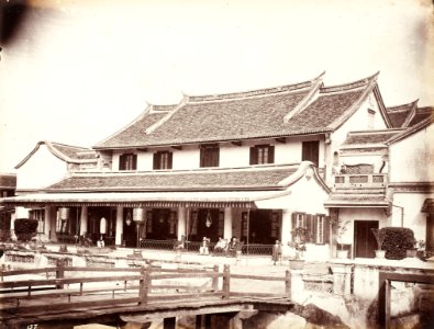 Collectie NMvWereldculturen, TM-60005010, Foto, 'Het huis van de Majoor der Chinezen Be Biauw Tjoan', toegeschreven aan Woodbury & Page, 1860-1872