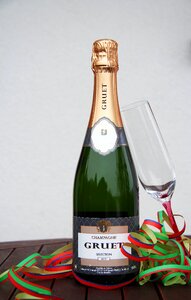 Champagne streamer carnival