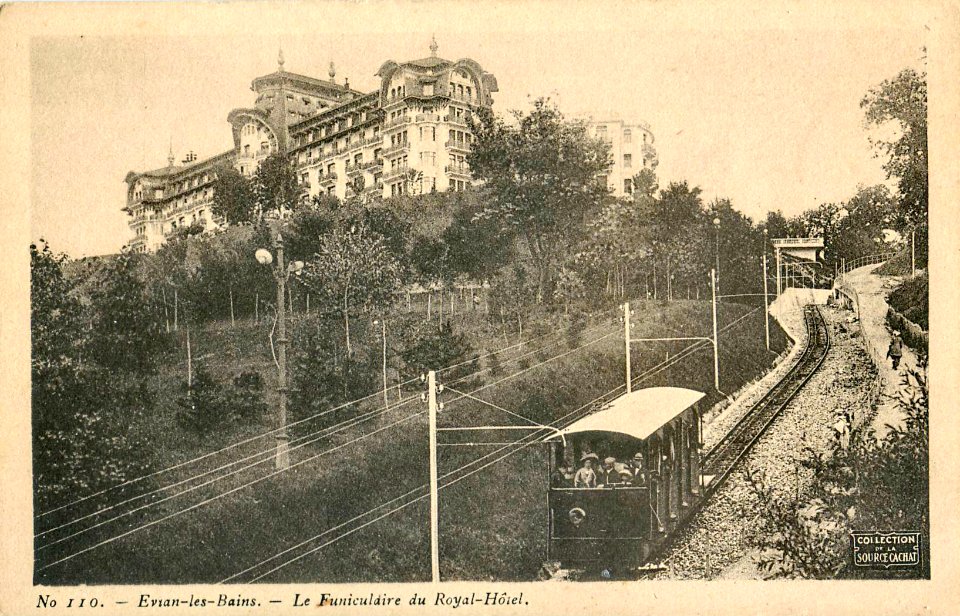 Collection de la Source Cachat 110 - EVIAN-les-BAINS - Le Funiculaire du Royal-Hotel