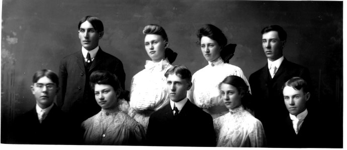 College Corner High School senior class 1905 (3194644743) photo