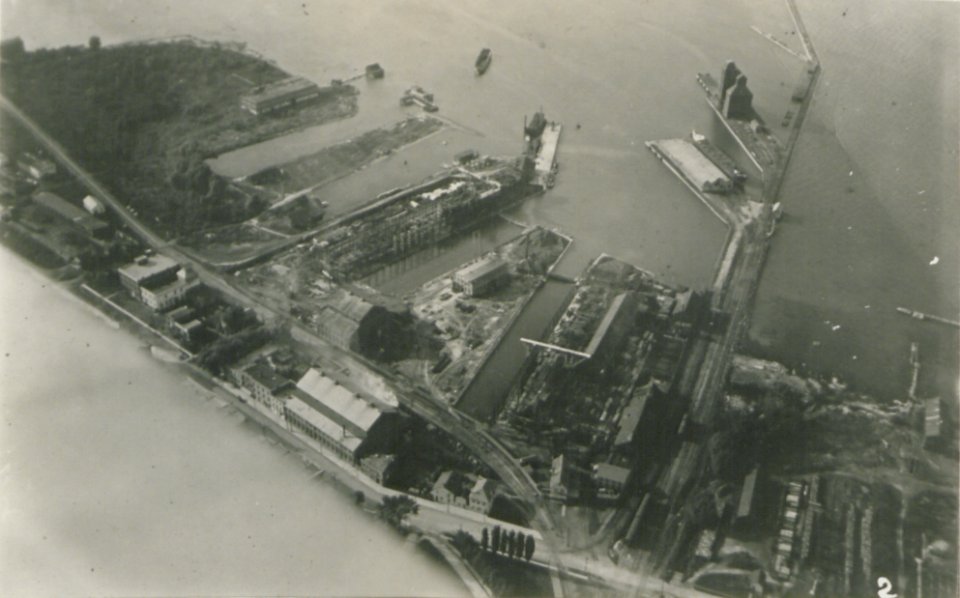 Collingwood Ontario from the Air (HS85-10-36580)