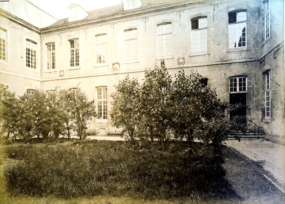 Collège des Jésuites Rothier 29504