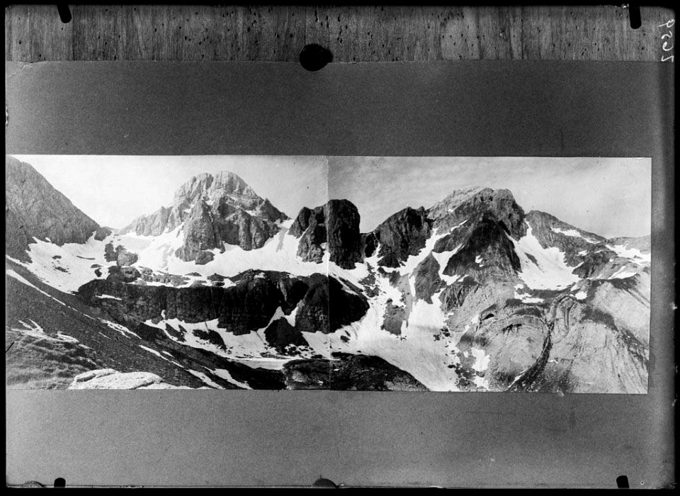 Colls i cims de la serra d'Aisa nevats