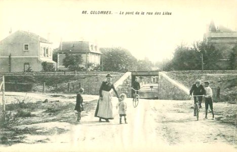 Colombes.Rue des Lilas.Le pont