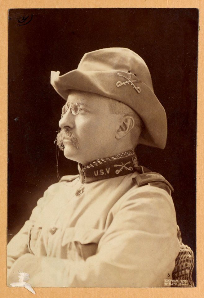 Colonel Theodore Roosevelt, full-length and head-and-shoulders length portraits, in uniform LCCN2009631547