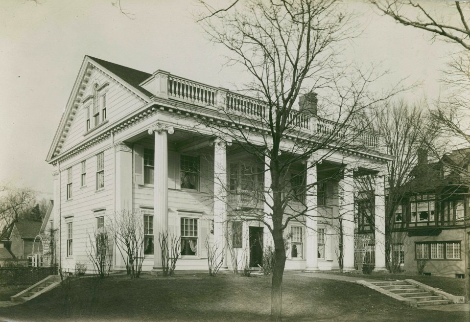 Colonial style house, Evanston, Illinois, early 20th century (NBY 734)