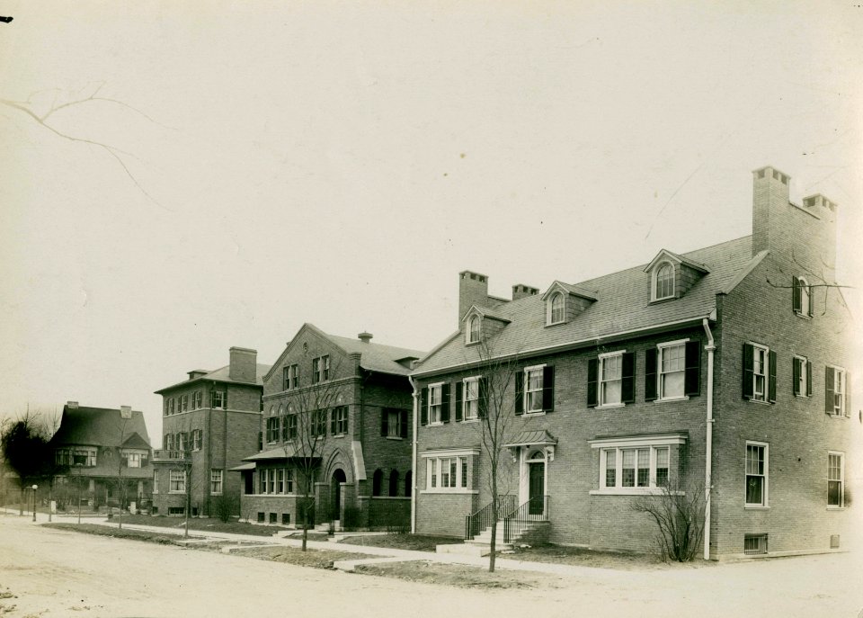 Colonial style house, Chicago, December 28, 1913 (NBY 762)